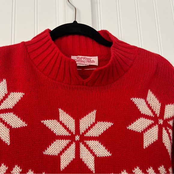 Vintage 80s Red and White Snowflake Sweater Fall River Knitting Mills Heavy Knit - Picture 11 of 13